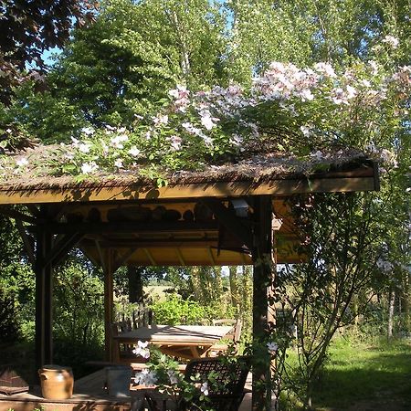 Ferme Saint Joseph Acomodação com café da manhã Le Fousseret Exterior foto